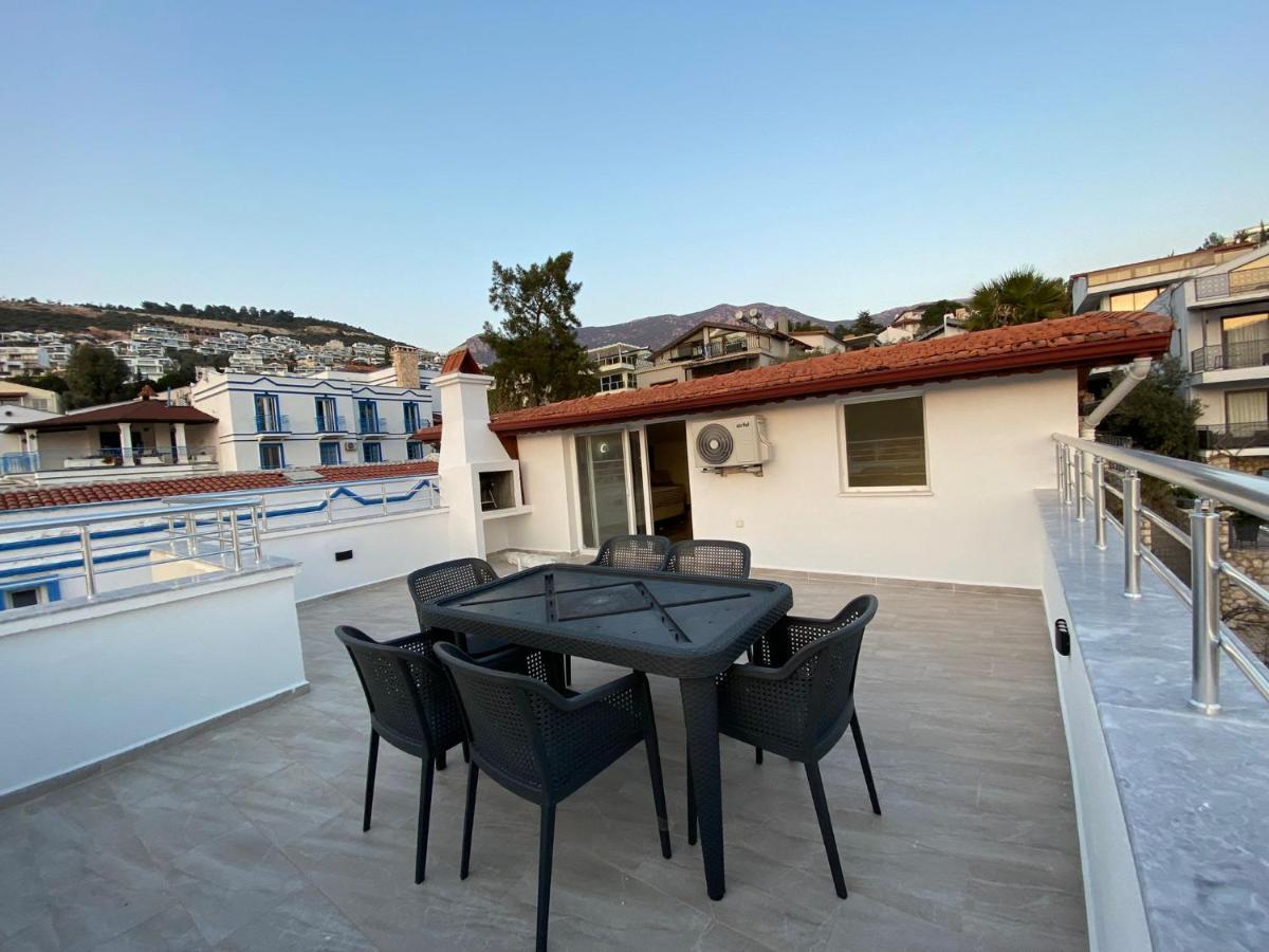 Shared Pool Flat Located 3 Min To Beach In Kalkan Lejlighed Eksteriør billede